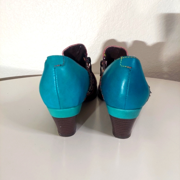 Socofly Maroon & Turquoise Leather Round Toe Heeled Shoes - Picture 3 of 15